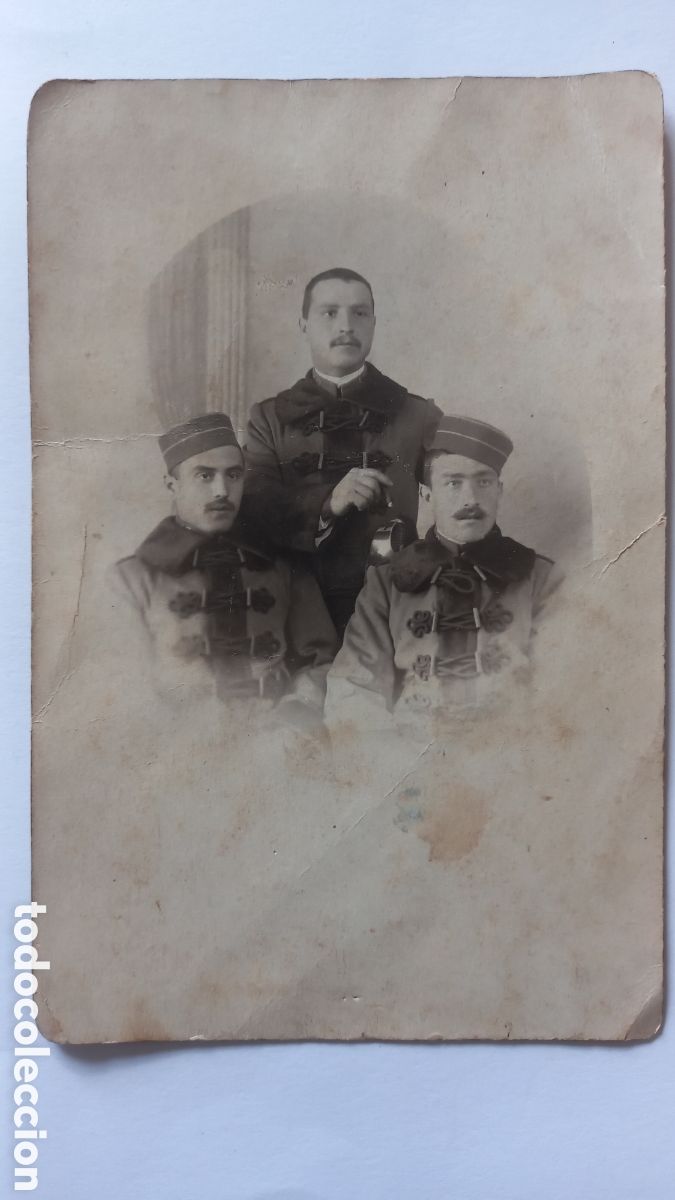 Militaria: Antigua foto militares con pelliza. &Eacute;poca Alfonso XIII