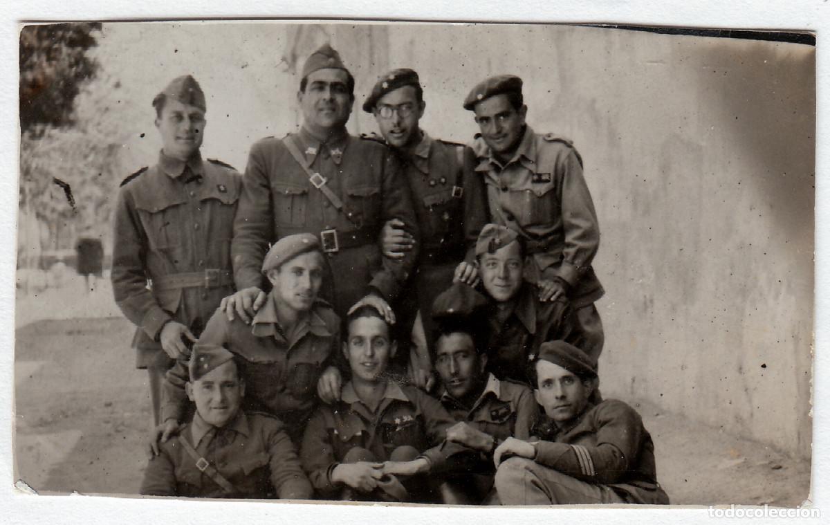Military Antiques: Grupo de j&oacute;venes militares del Ej&eacute;rcito Espa&ntilde;ol. A&ntilde;os 40 uu aa