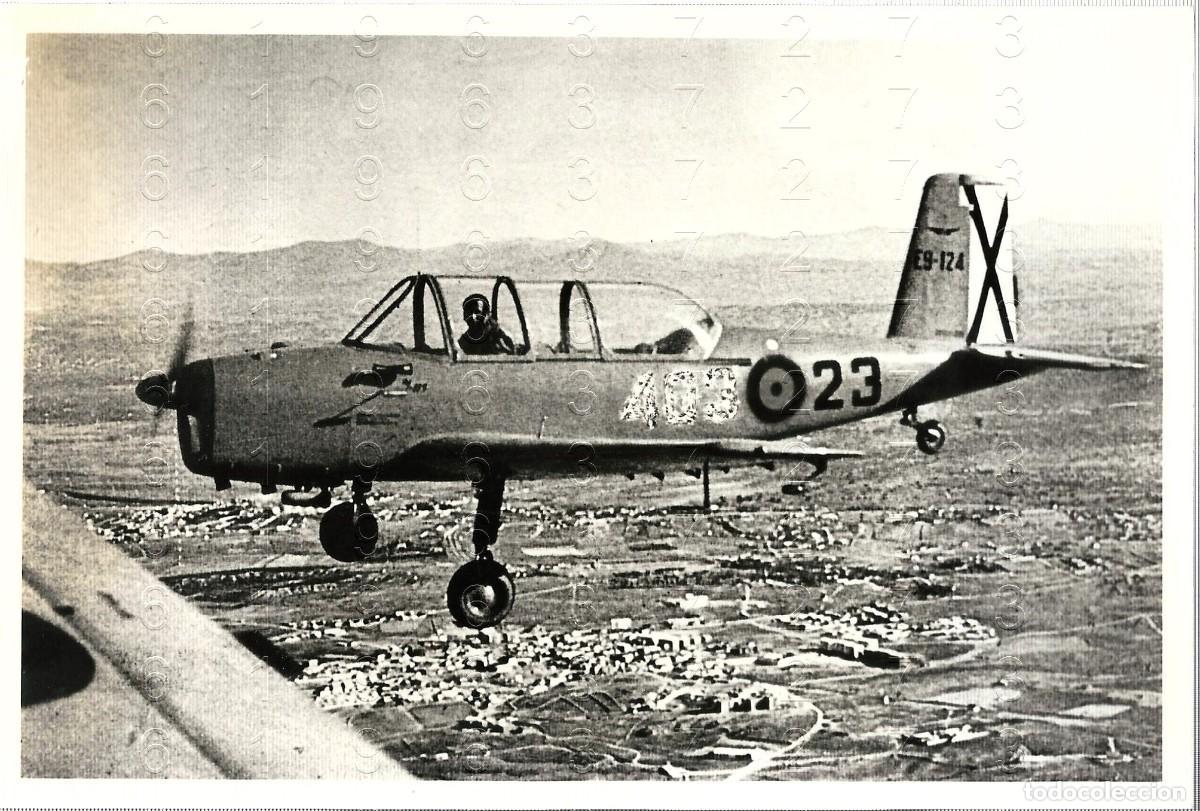 Militaria: AVION DE CAZA AEROPUERTO TABLADA SEVILLA FOTOGRAF&Iacute;A 17X11 B16