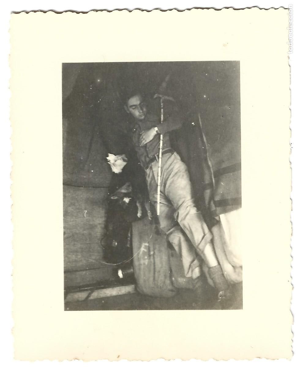 Militaria: 1937-38 Fotograf&iacute;a guerra civil campamento soldado descansando legi&oacute;n C&oacute;ndor procedente de Alemania