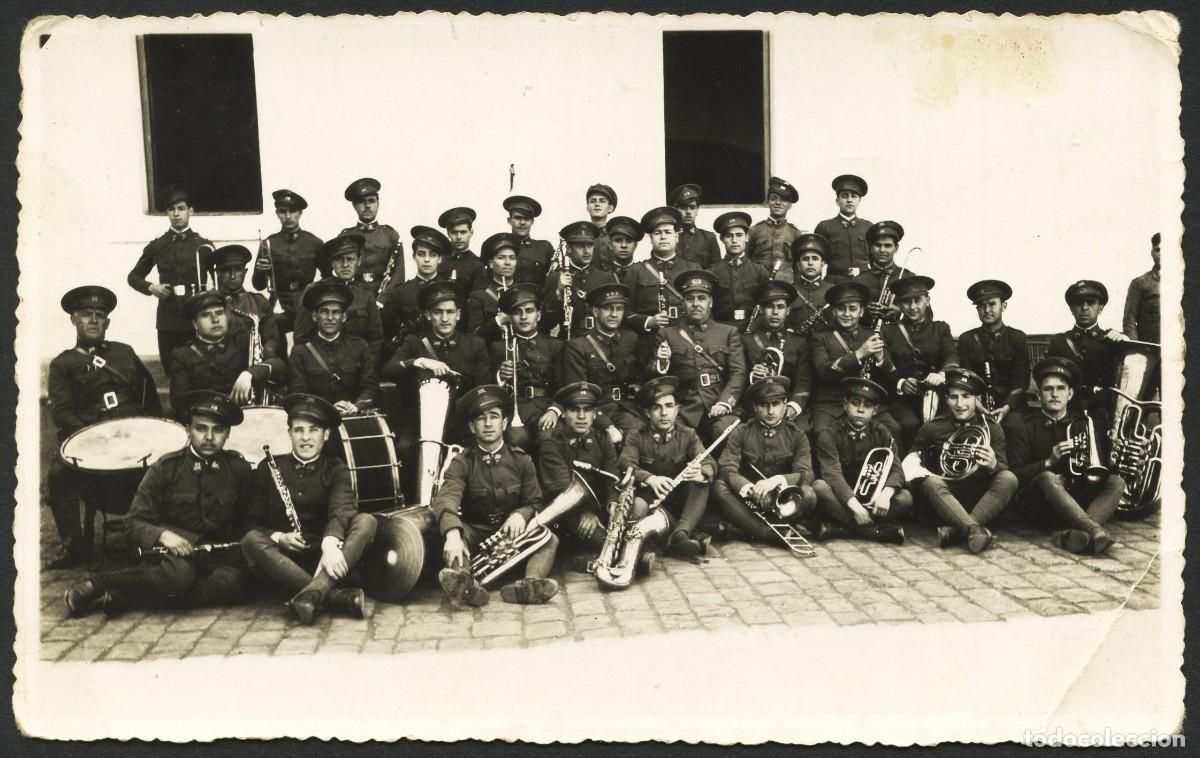 Militaria: REP&Uacute;BLICA ESPA&Ntilde;OLA, FOT. MILITAR, BANDA DE M&Uacute;SICA, REGIMIENTO DE INFANTER&Iacute;A N&ordm; 34, 1932