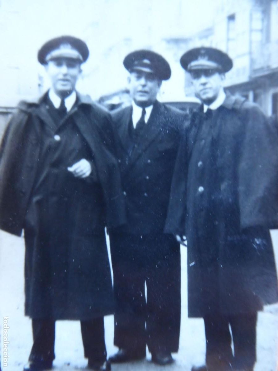 Militaria: Fotograf&iacute;a oficiales armada.