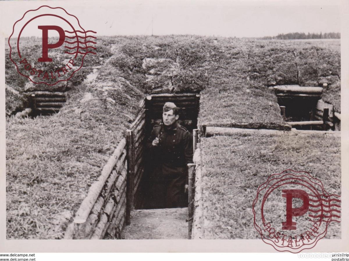 Military Antiques: EIN ERDBUNKER 1942 FOTO DE PRESSE
