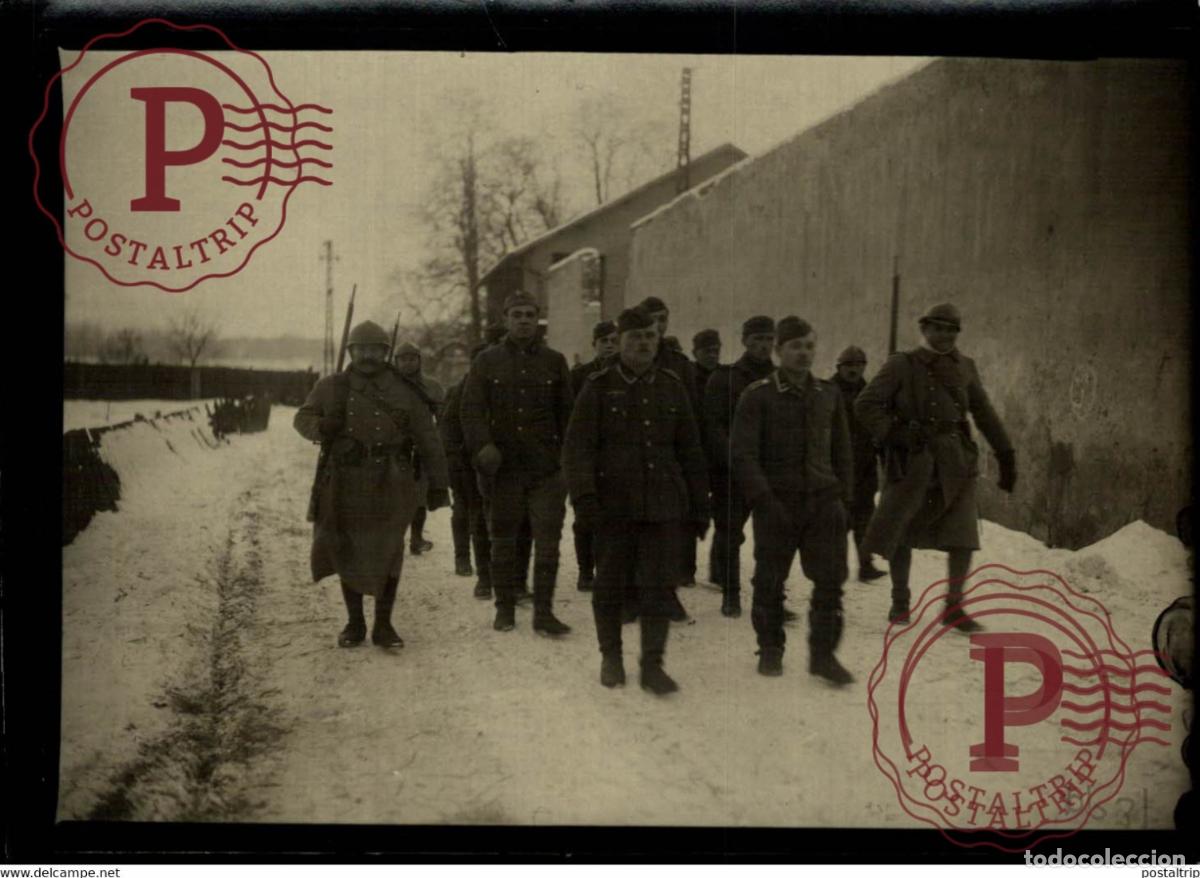 Military Antiques: WW230011940 CORVEE PRISONIERS ALLEMANDS AU TRAVAIL GERMAN PRISONERS 12*9cm WW2 LE PETIT PARISIEN