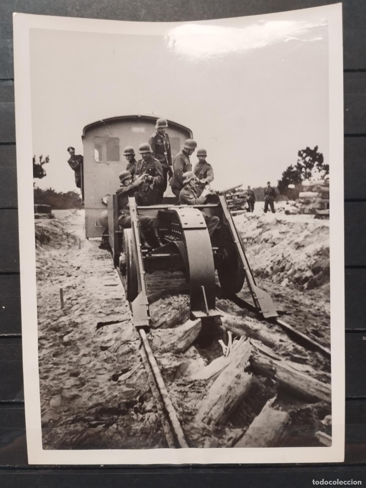 Militaria: TKZ - FOTOGRAFIA ORIGINAL. DESTRUYENDO LAS VIAS FERREAS SOVIETICAS. 1944