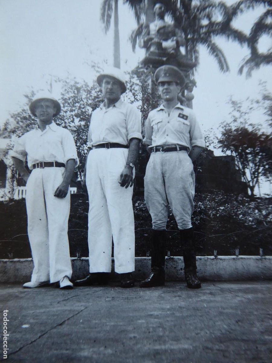 Militaria: Fotograf&iacute;a teniente provisional del ej&eacute;rcito espa&ntilde;ol. Guinea