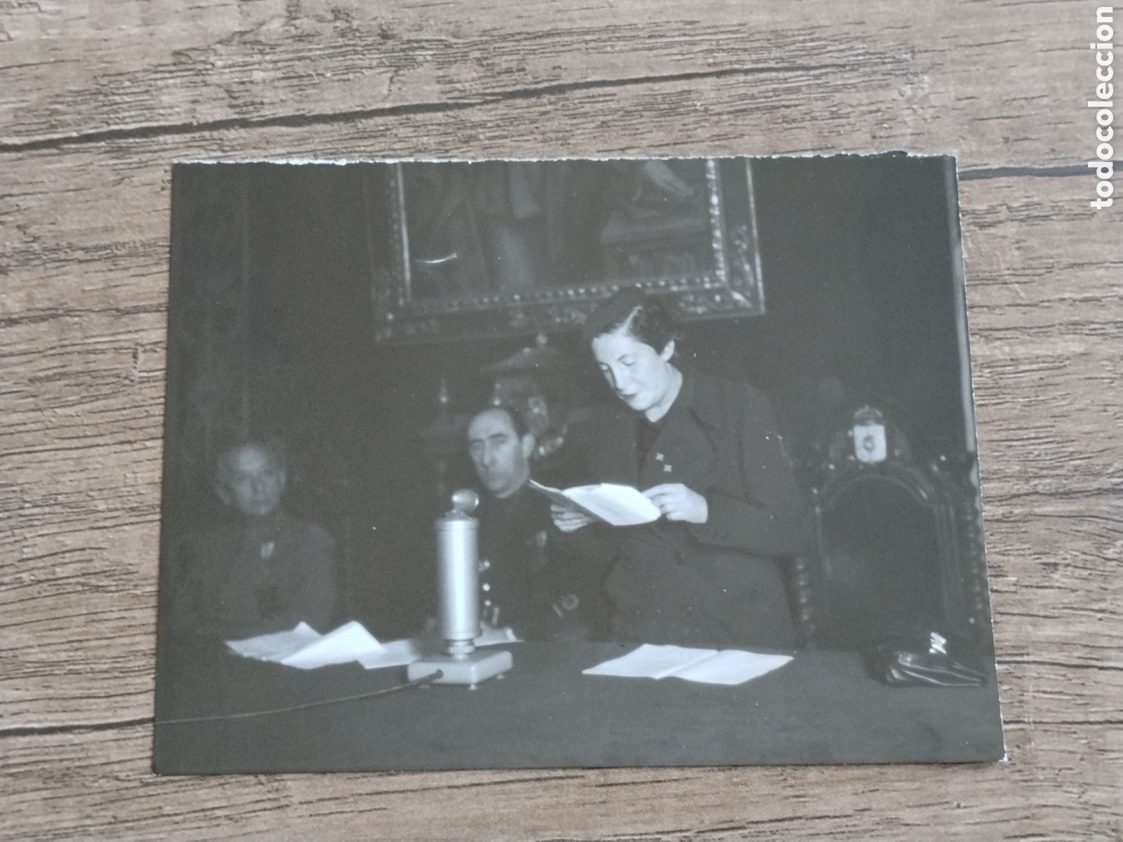 Militaria: Fotograf&iacute;a guerra civil Pilar primo de rivera.falange.falangista.seccion femenina.requete.patriotico