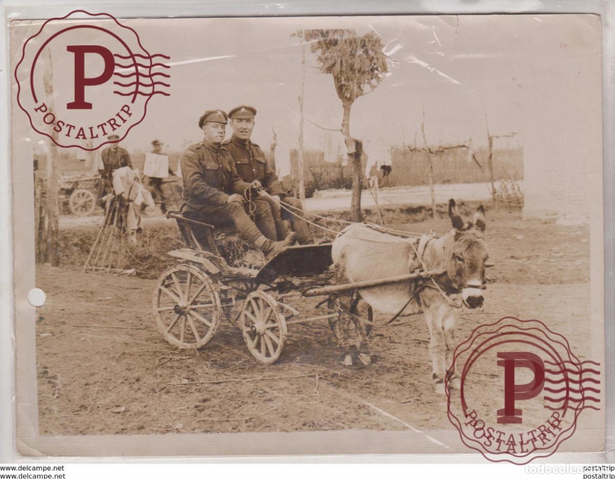 Militaria: BRITISH FORCES IN ITALY ITALIA TWO TOMMIES OUT ON A JOY RIDE +-&nbsp;20*15CM