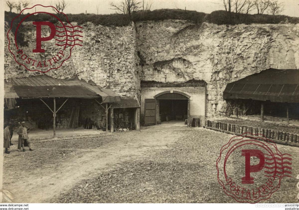 Militaria: DANS LA SOMME D&Eacute;P&Ocirc;T DE MUNITIONS +-&nbsp;18*13CM