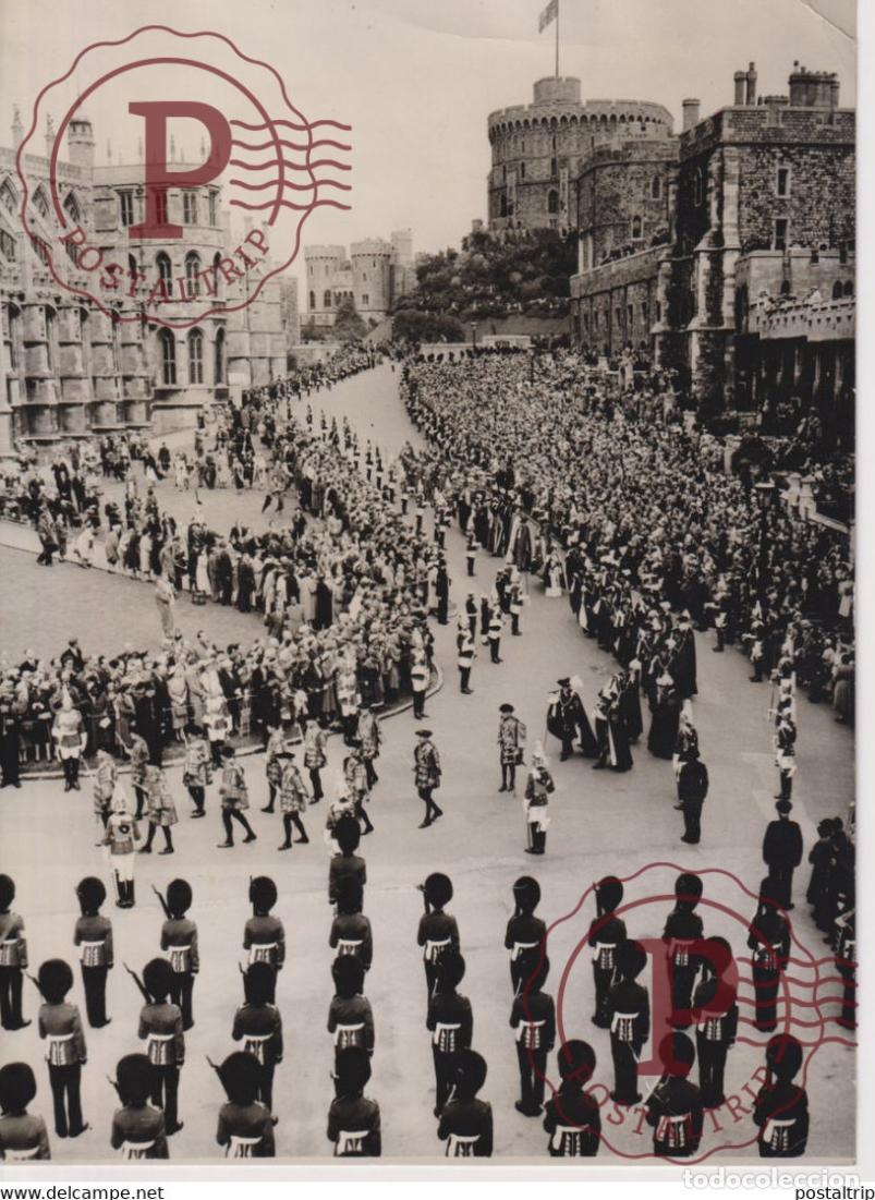 Militaria: WINDSOR CASTLE UNITED KINGDOM PROCESSION OF THE KNIGHTS QUEEN ELIZABETH INVEST SIR ANTHONY EDEN 20