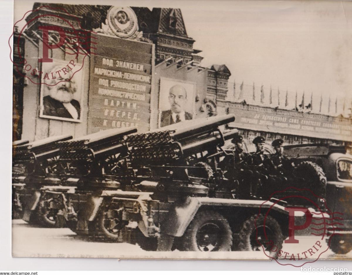 Militaria: RUSSIA RUSSIE 1 MAY PARADE STALIN-ORGEL RED SQUARE RUSSIAN ARMY 24*18CM