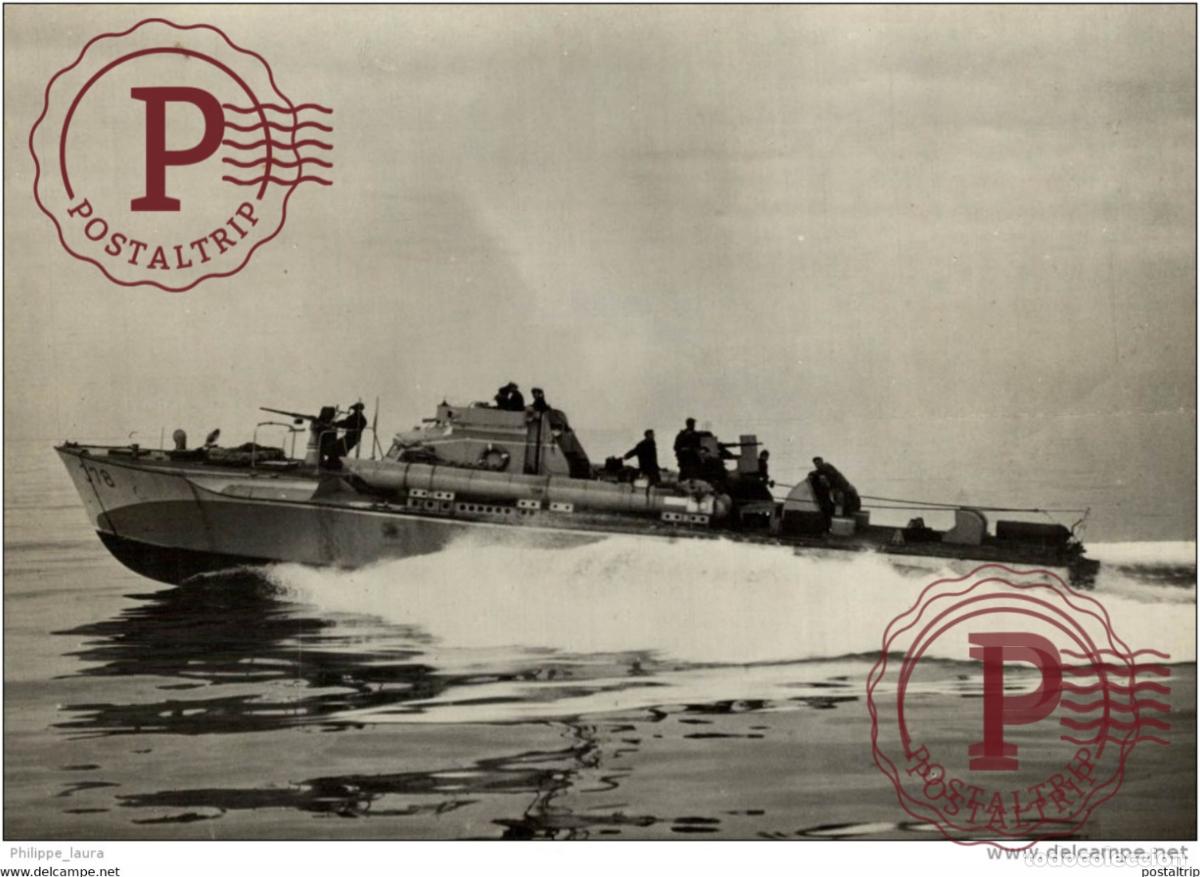 Militaria: WAR FOTO BRITAIN GERMAN BOATS