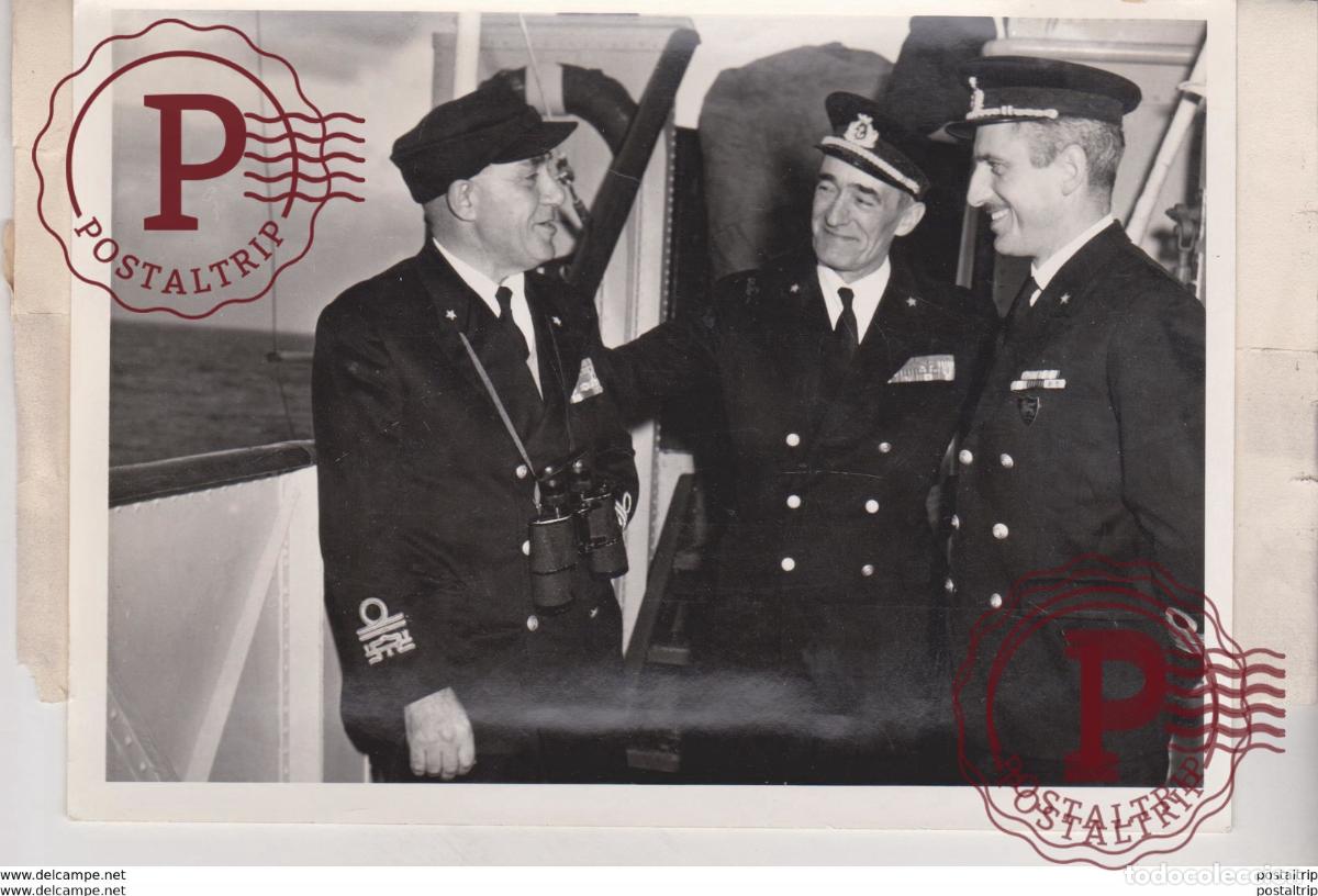 Militaria: mario bartalesi a sinistra ernesto de pellegrini dai coi capitano di fregara franco gnifetti 1958