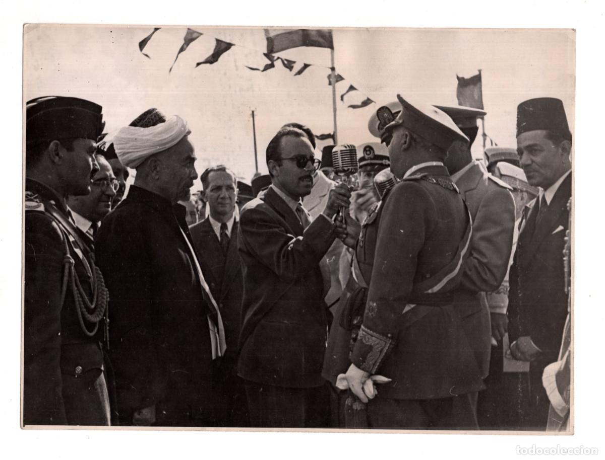 Militaria: LLEGADA DE REY ABDALLAH DE JORDANIA A LA CORU&Ntilde;A JEFE ESTADO FRANCO. RADIO NACIONAL. 23,7X17,4