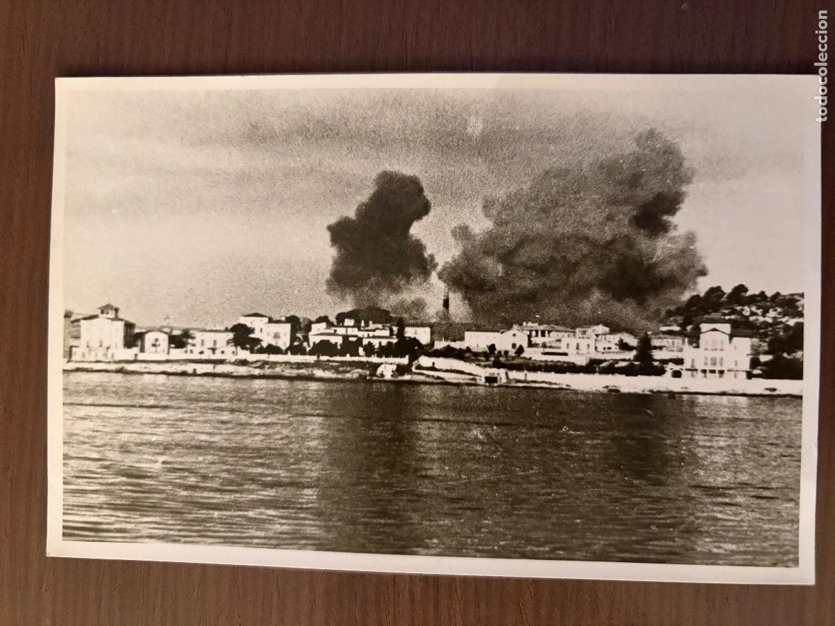 Militaria: Fotograf&iacute;a bomardeo sobre Almer&iacute;a 1937