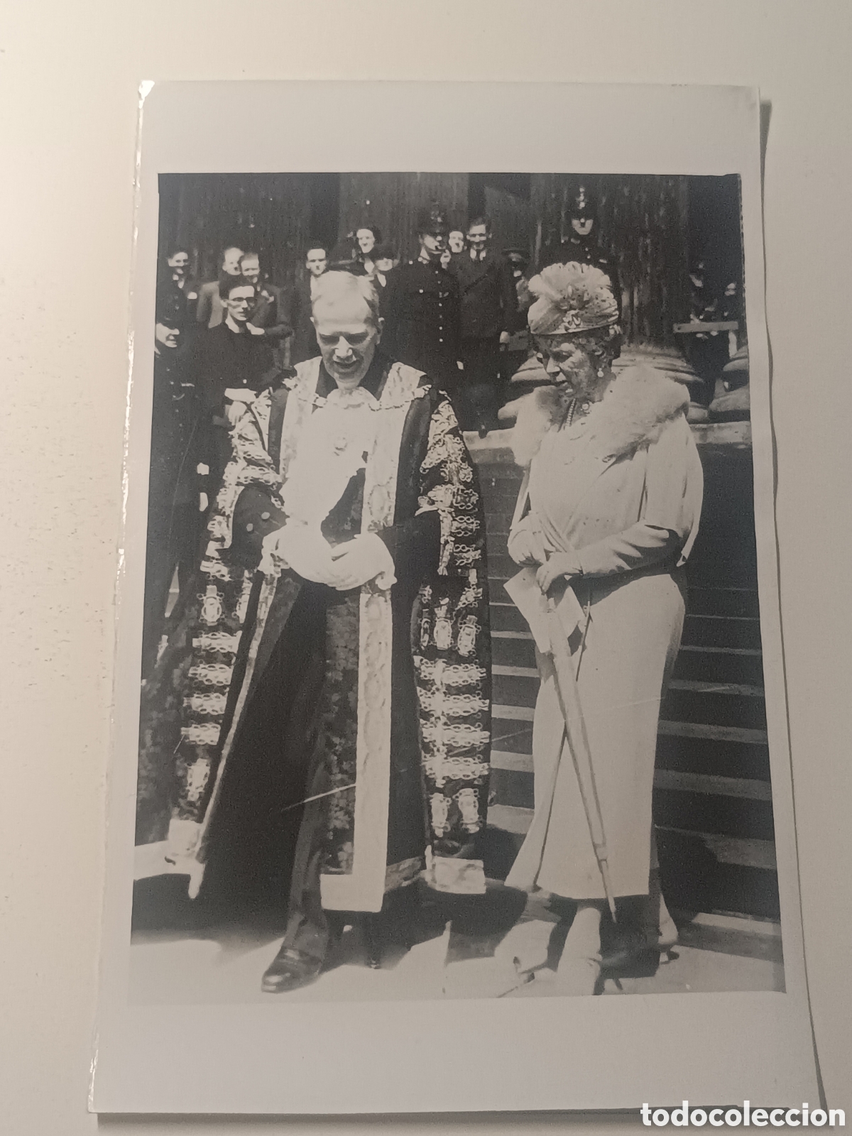 Militaria: FOTO ARCHIVO PRENSA 1945 REINA MADRE INGLATERRA MAR&Iacute;A DE TECK VICTORIA EUROPA II GUERRA MUNDIAL