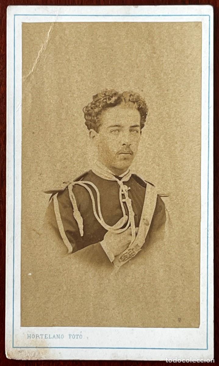 Militaria: Antigua fotograf&iacute;a albumina CDV de militar, Fot. Juan Hortelano, Valladolid, mide 10,4 x 6,2 cms.