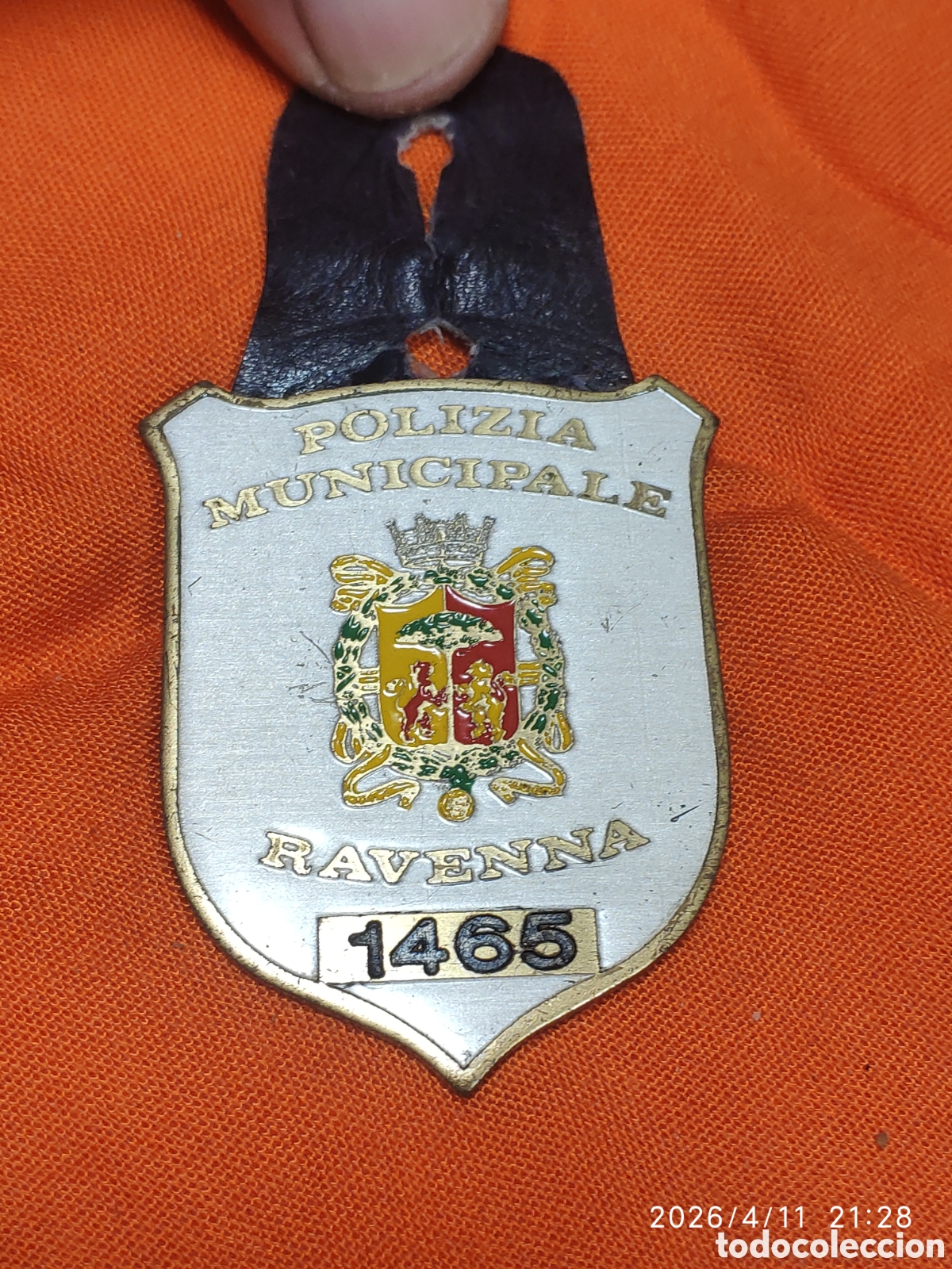 Militaria: Antigua placa de polic&iacute;a municipal numerada Ravenna italia