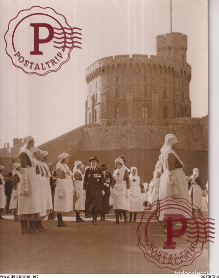 Militaria: ROYAL PRINCESS INSPECTS RED CROSS AT WINDSOR CASTLE BERKSHIRE BRANCH 1936 CROIX ROUGE 21*16 CM