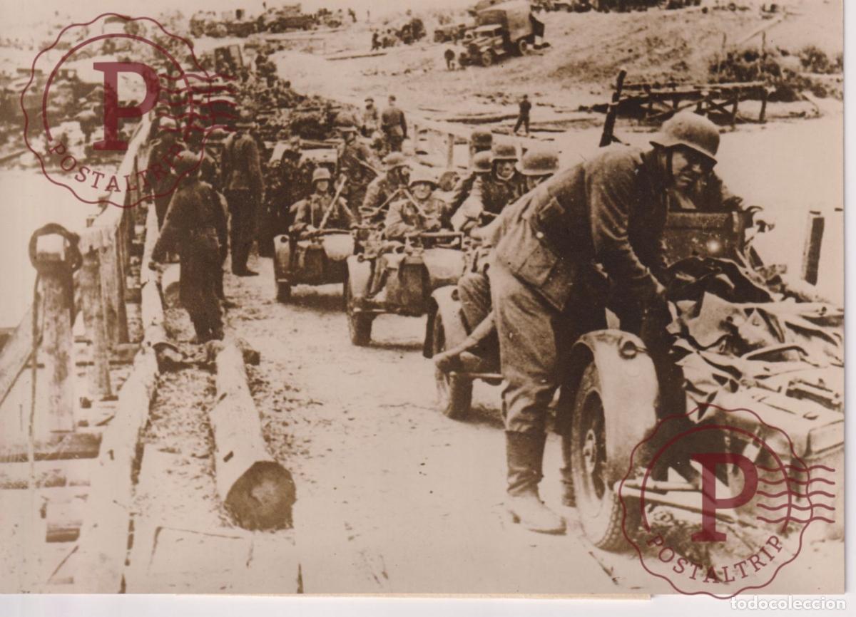 Militaria: RUSSE RUSSIE AVENCE TROUPES ALLEMANDES VOITURES CAMIONS TANKS BOLCHEVIQUES TRAVERSENT LE DON 18*13CM