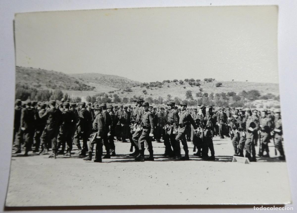 Militaria: Fotograf&iacute;a de una Jura de Bandera