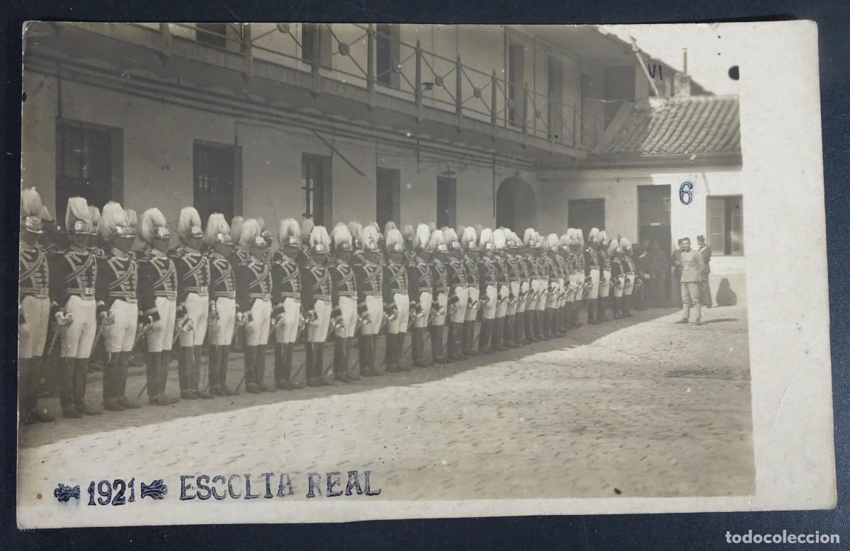 Militaria: ANTIGUA POSTAL FOTOGR&Aacute;FICA ,MILITARES , ESCOLTA REAL, 1921 ,VER FOTOS