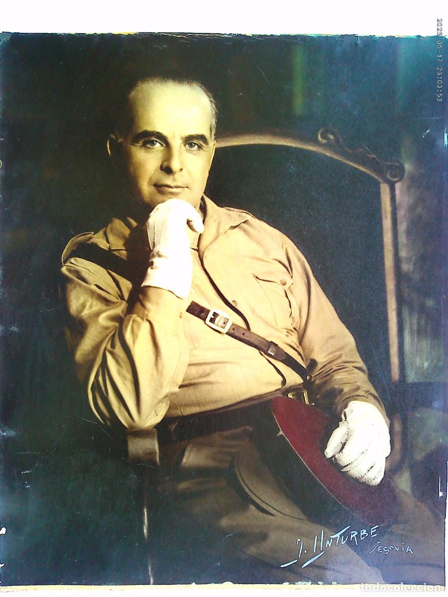 Militaria: ESPECTACULAR FOTO DEL GENERAL VARELA, COLOREADA Y FIRMADA POR EL FOTOGRAFO ITURBE, SEGOVIA . 24 X 30