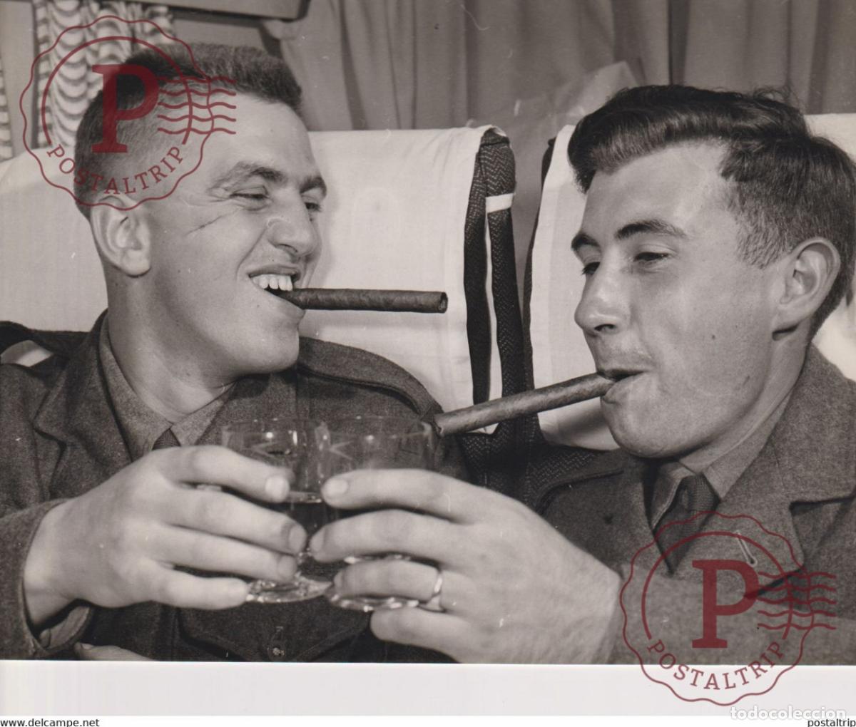 Militaria: TRAVEL DE LUXE FOR BRITISH SOLDIERS LONDON AIRPORT CHRISTMAS ISLAND H-BOMB CENTER BOAC STRATO CRUISE