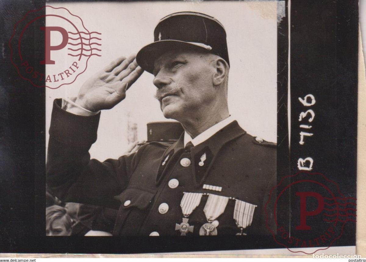 Militaria: PEOPLE OF COURSEULLES BASTILLE DAY NORMANDY FRANCE 9*6CM GUERRE BRITISH ARMY WW2 LIBERACION CROWN P