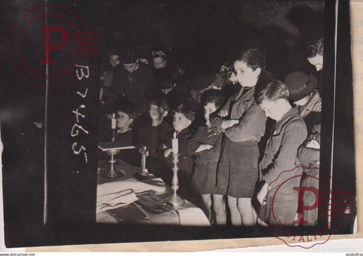 Militaria: UNDERGROUND SHELTER CAEN PRIEST CELEBRATING MASS 9*6CM GUERRE BRITISH ARMY WW2 LIBERACION CROWN PHO