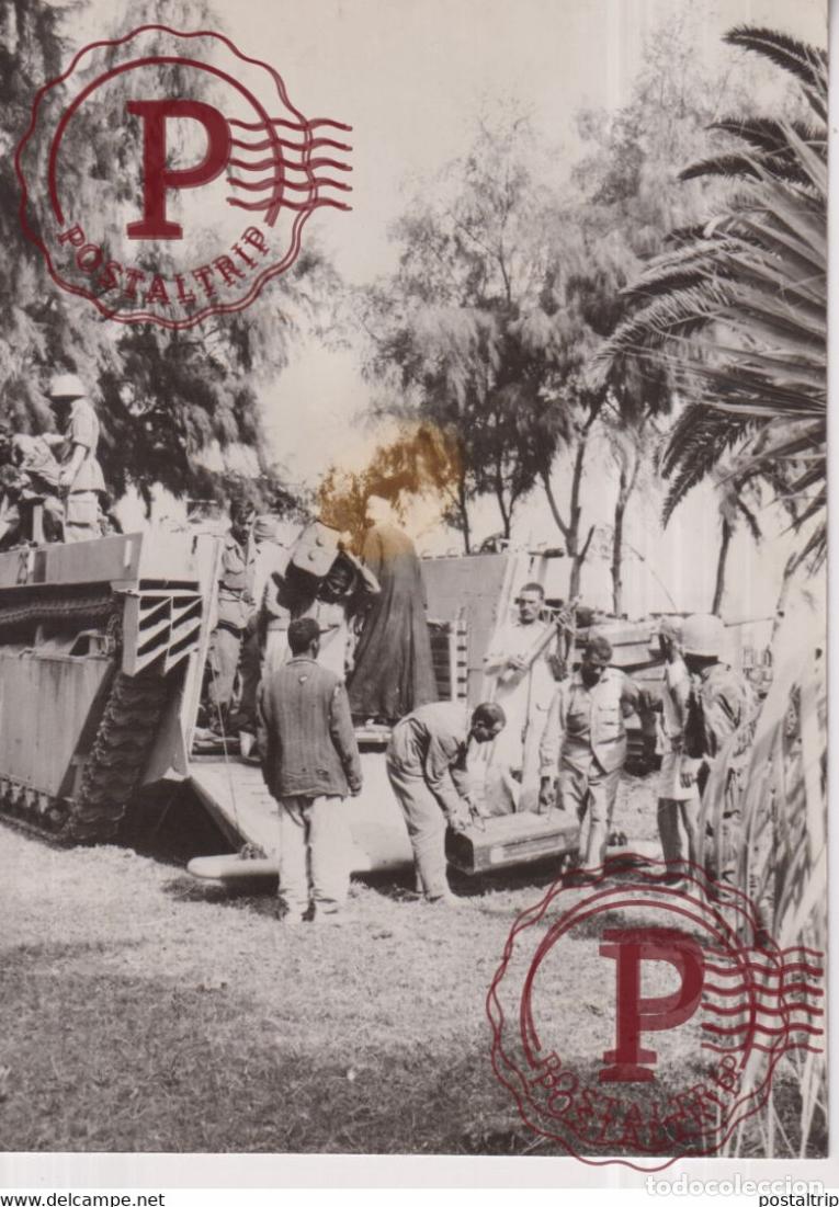 Militaria: LES SOLDATS FRAN&Ccedil;AIS D&Eacute;CHARGER LES ARMES PRISONNIERS &Eacute;GYPTIENS 19*14CM GAZA WAR GUERRE PHOTOGRAPH EG