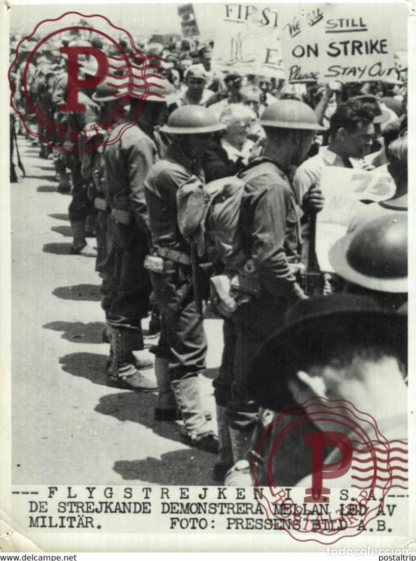 Militaria: THE FLIGHT STRIKE USA THE STRIKES DEMONSTRATE BETWEEN MILITAR JOINTS 21*15CM SWEDEN SVERIGE SEE C