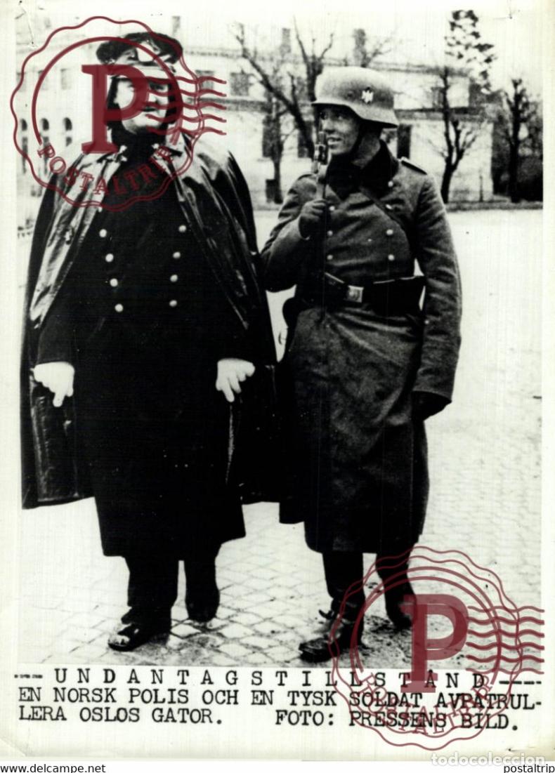 Militaria: NORWAY NORWEGIAN POLICE AND GERMAN SOLDIER 21*15CM SWEDEN SVERIGE SEE CORNERS