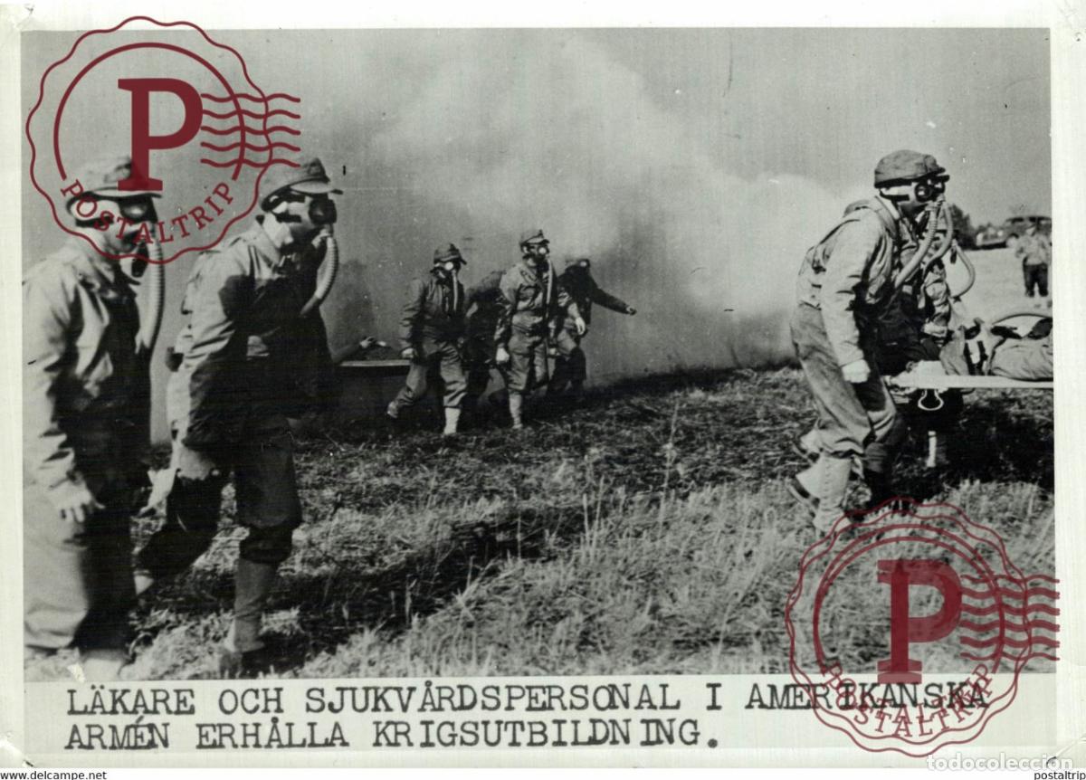 Militaria: US WAR TRAINING MEDICAL STAFF GAS MASKS DOCTOR MEDICAL TRAINING 21*15CM SWEDEN SVERIGE SEE CORNERS