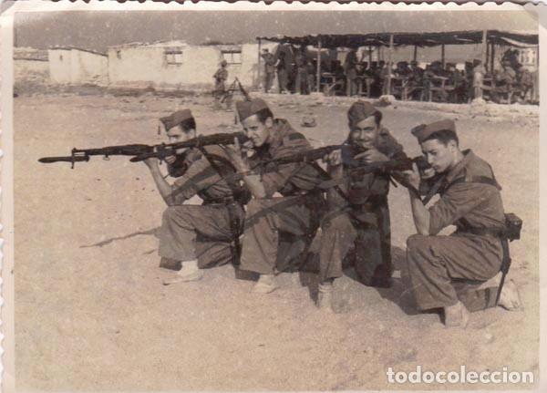 Militaria: FOTO SOLDADOS EN PRACTICAS DE TIRO,A&Ntilde;O 39-40