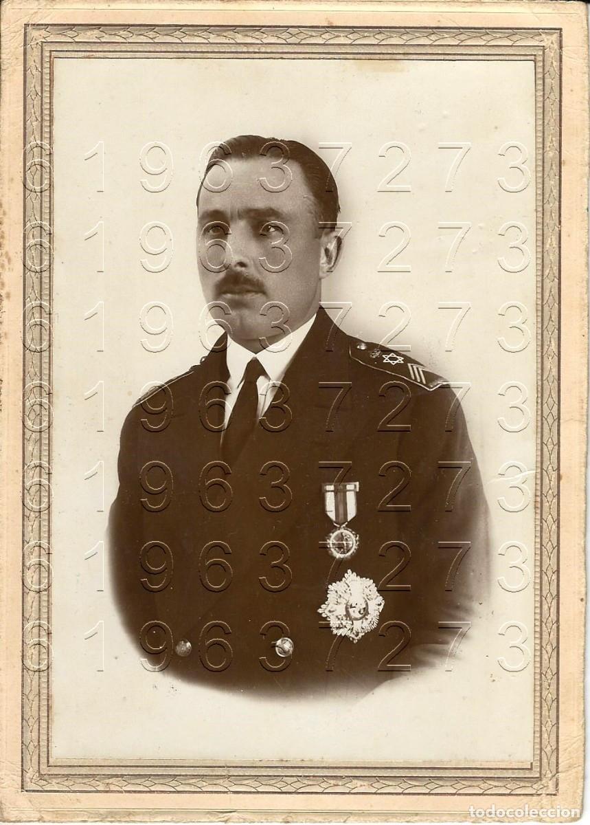 Militaria: POLICIA CONDECORADO FOTOGRAFIA ANTIGUA 18X13CM F6