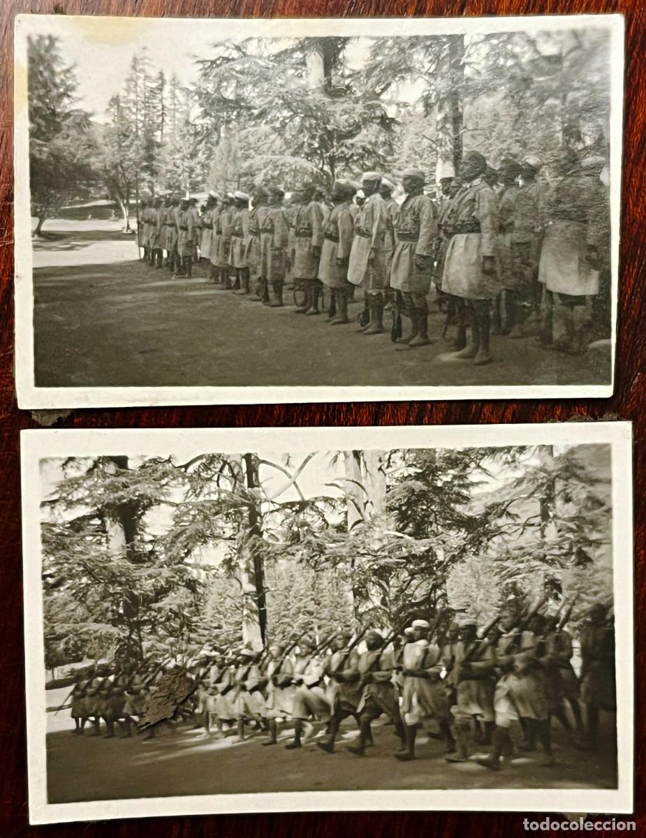 Militaria: Lote de 2 fotografias de unidades de la Mehal-la Jalifiana desfilando, Protectorado espa&ntilde;ol en Marru