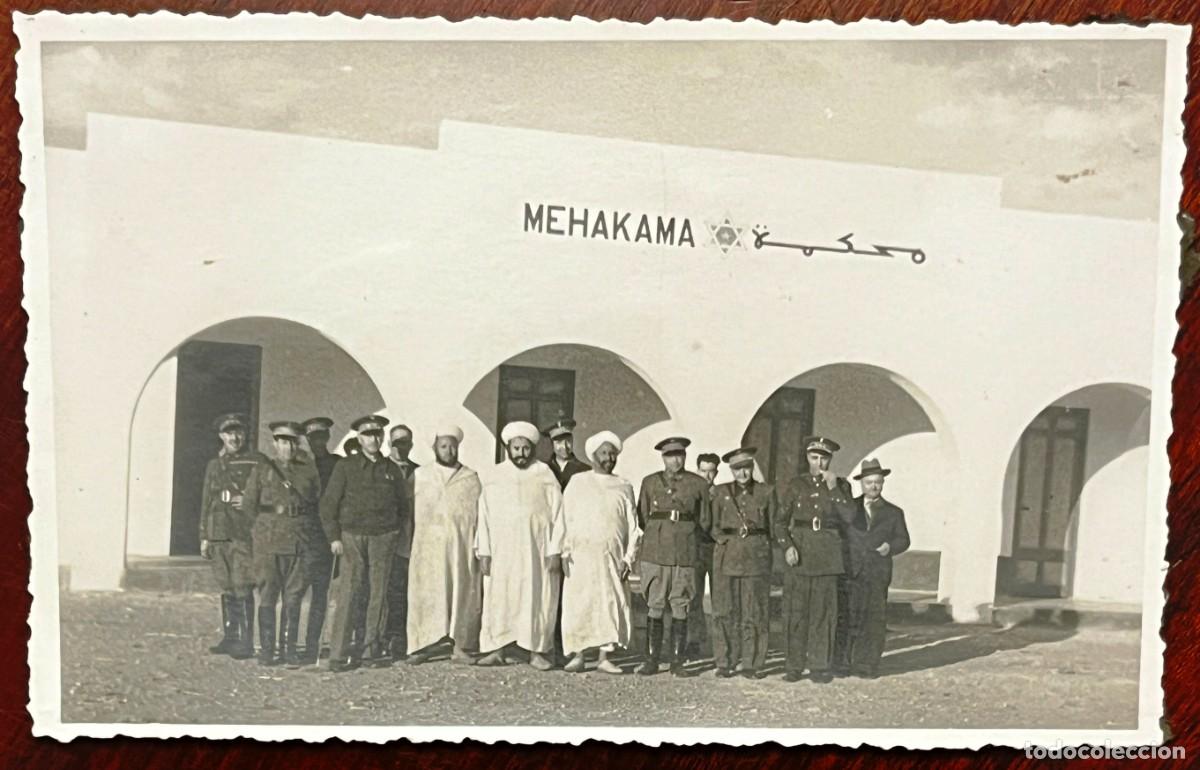 Militaria: Fotografia de 1927 inaugurando un MEHAKAMA que aparece en la fachada (acompa&ntilde;ada por su traducci&oacute;n a