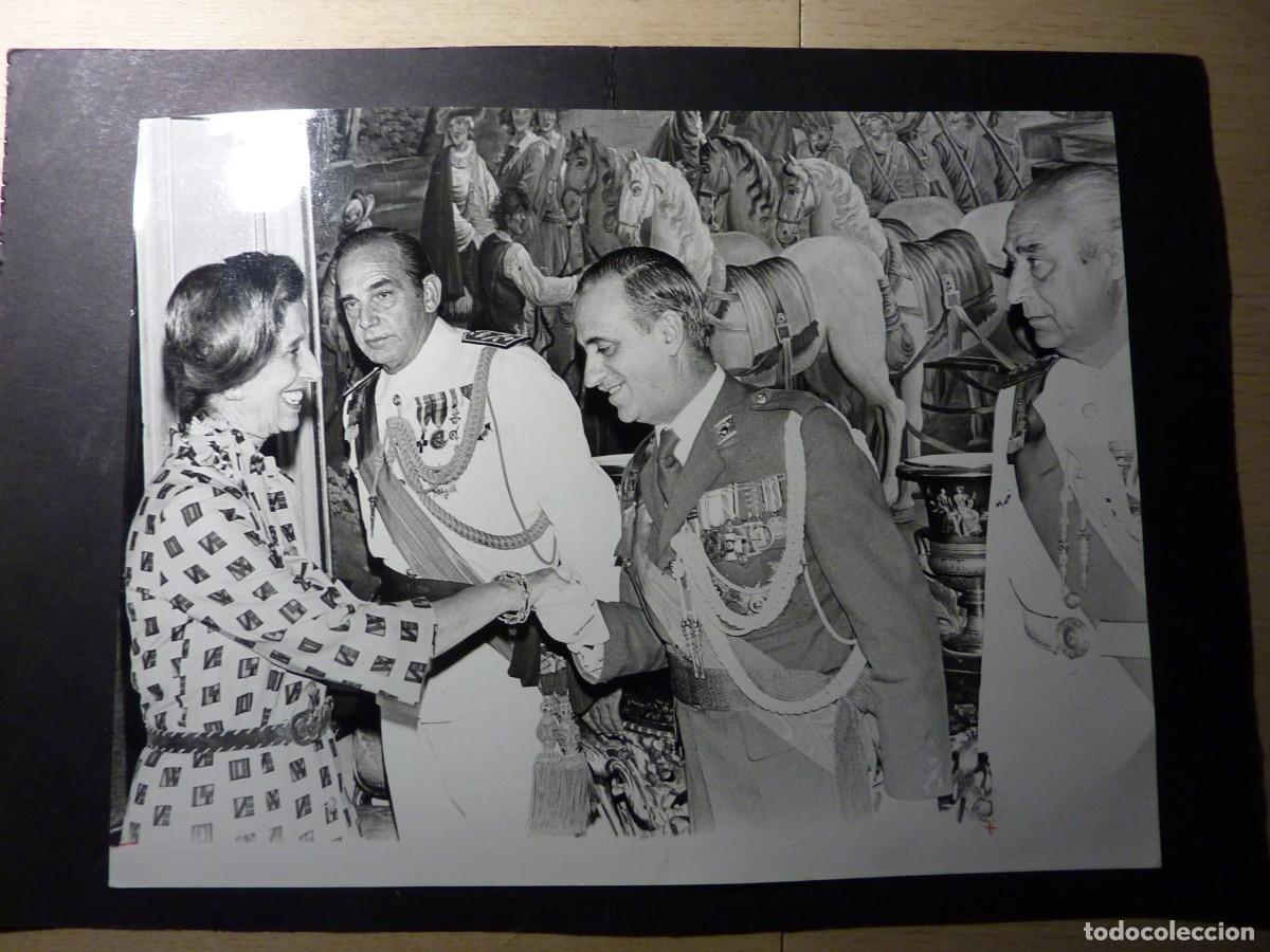 Militaria: Fotograf&iacute;a del general Fernando Esquivias de la Divisi&oacute;n Azul (con numerosas medallas)