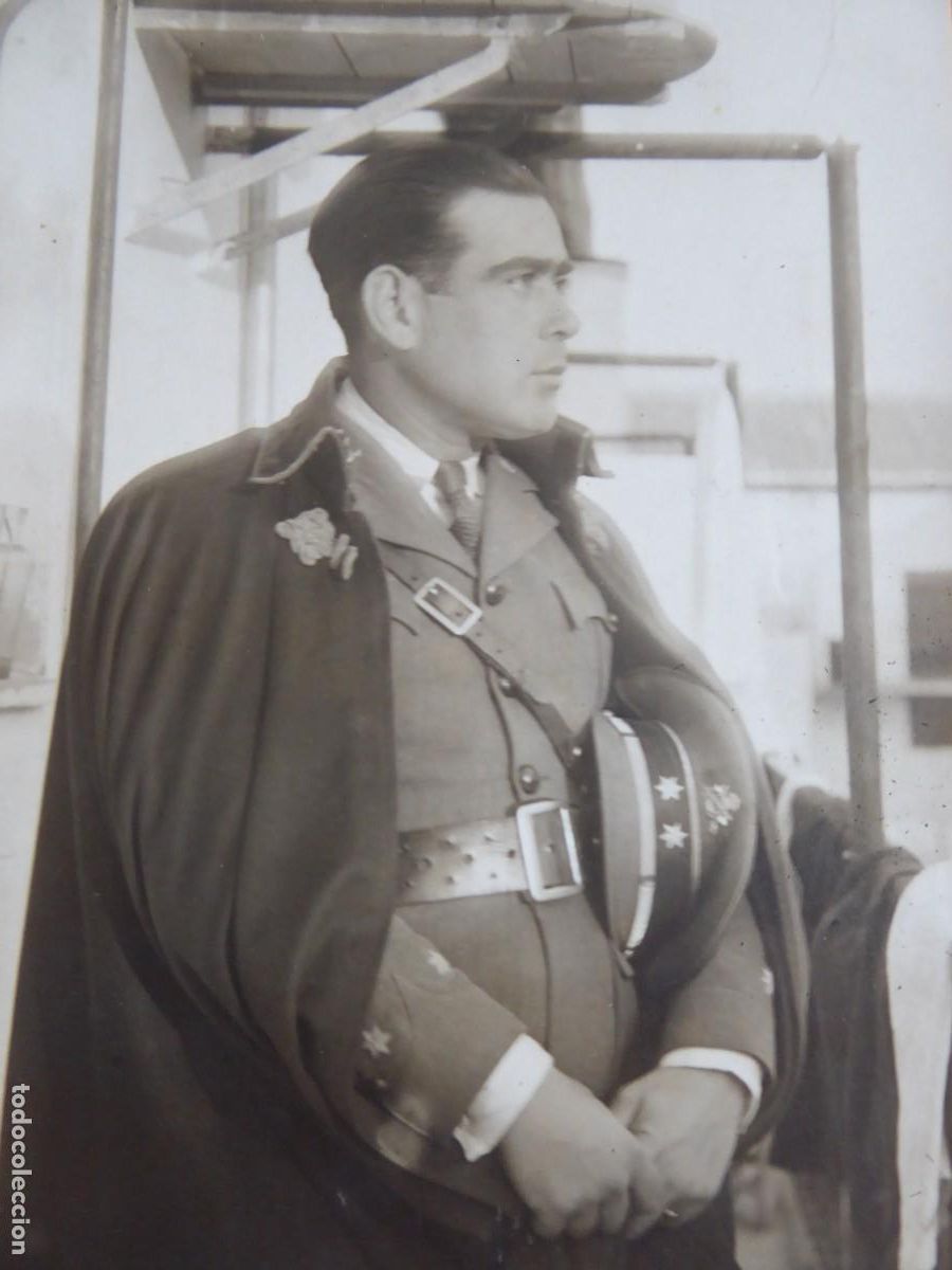 Militaria: Fotograf&iacute;a teniente regulares. Granada 1931