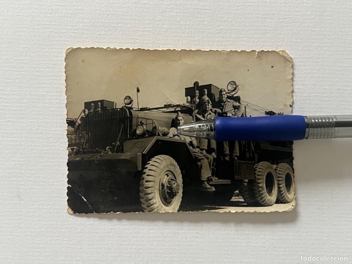 Militaria: Fotograf&iacute;a de MILITARES fot&oacute;grafo FERNANDO SIRERA L&Eacute;RIDA cami&oacute;n militar