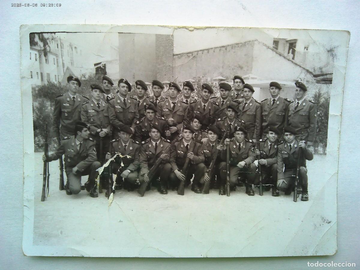 Militaria: AVIACION - BRIGADA PARACAIDISTA : FOTO DE PARACAS DE GALA CON FUSILES