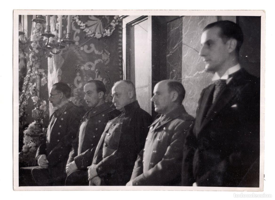 Militaria: REUNI&Oacute;N OFICIAL EN ESPA&Ntilde;A DURANTE LA &Eacute;POCA DE LA POSGUERRA. 13X18.