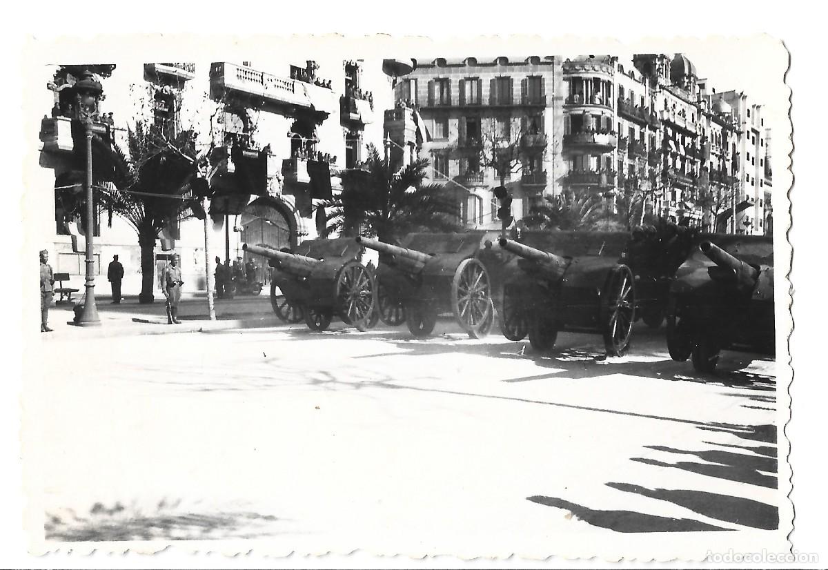 Militaria: 1939 Fotograf&iacute;a guerra civil Desfile de la victoria Barcelona Corpo Truppe Volontarie italianos