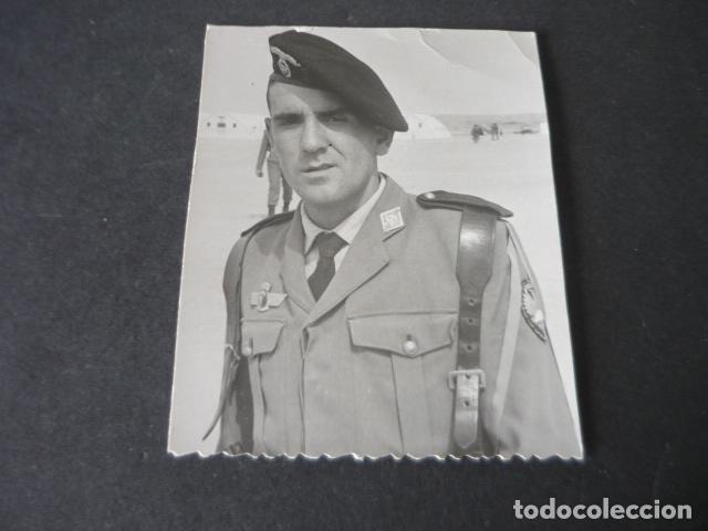 Militaria: AAIUN SAHARA ESPA&Ntilde;OL SOLDADO EJERCITO DEL AIRE PARCAIDISMO ANTIGUA FOTOGRAFIA 7 X 8 cm