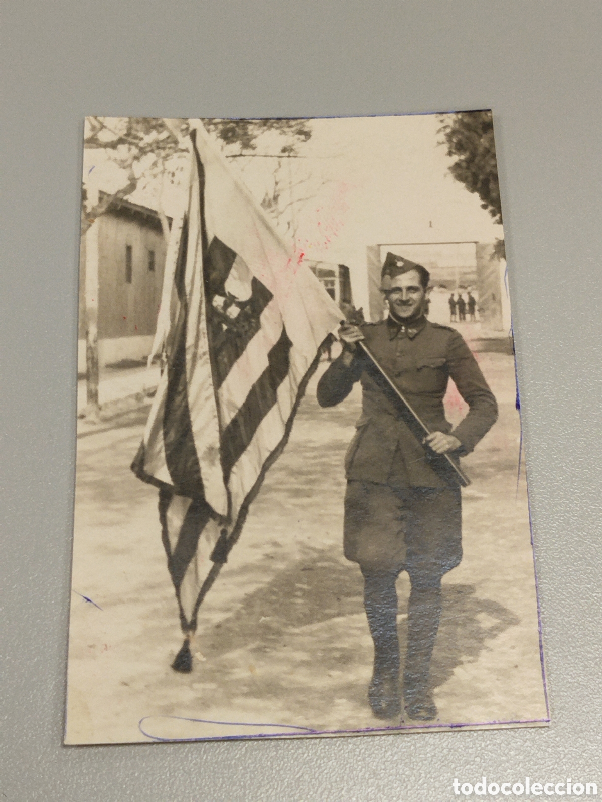 Militaria: Fotograf&iacute;a guerra civil militar.bando nacional.falange.franco requete.legionarios.patriotico
