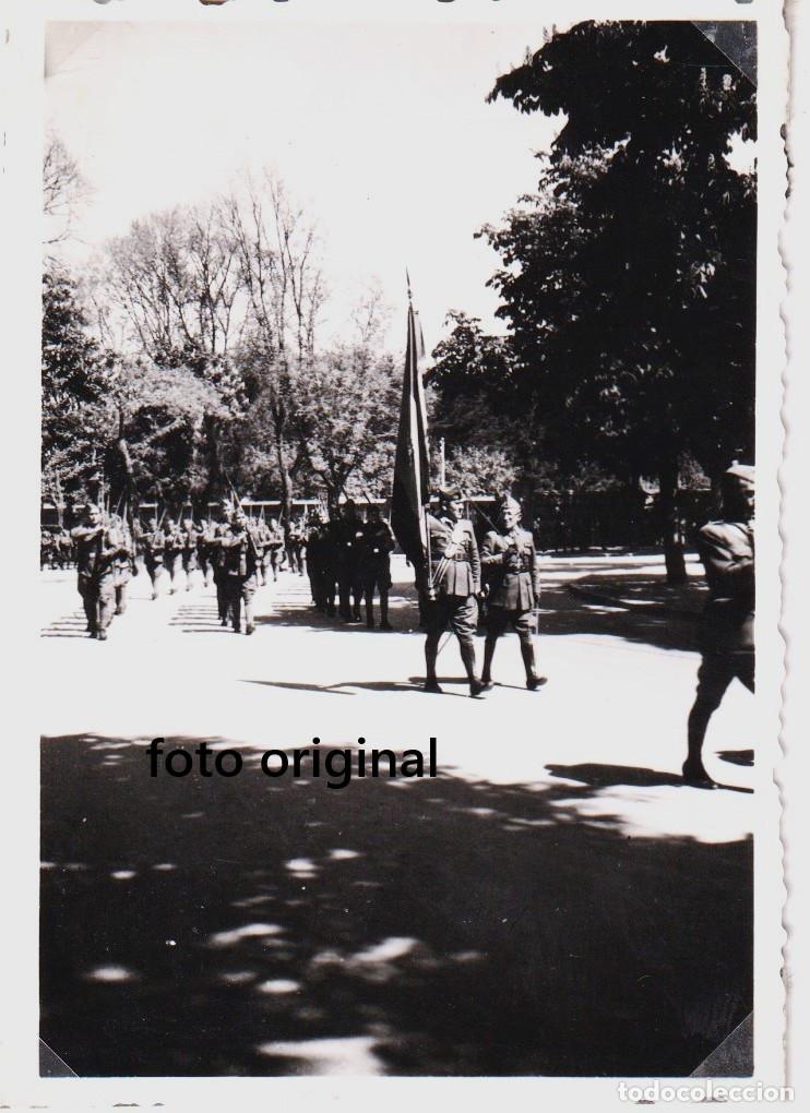 Militaria: BURGOS PASEO DEL ESPOLON TROPAS FRANCO GUERRA CIVIL