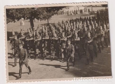 Militaria: Jura de Banderas. Fotograf&iacute;a (12x8,5 cm) Sainz. 12 Jul. 1949