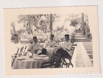 Militaria: Infantes de Marina en el Hotel Los Cisnes. Jerez de La Frontera. Foto Malet. A&ntilde;o 1955