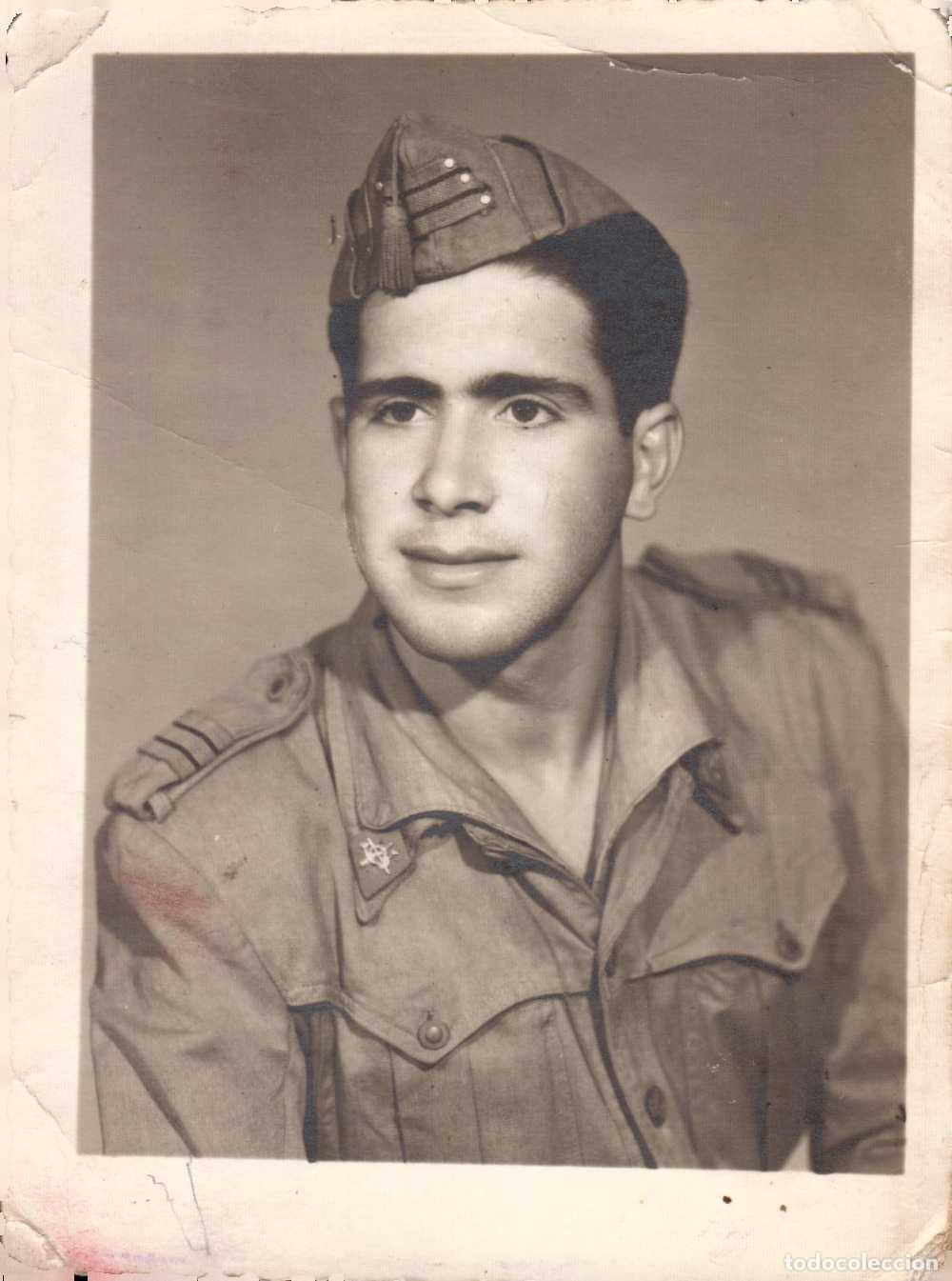 Militaria: FOTOGRAFIA MILITAR REETRATO SOLDADO DE INFANTERIA CON GORRILLO. FOTO ALEDA LORCA